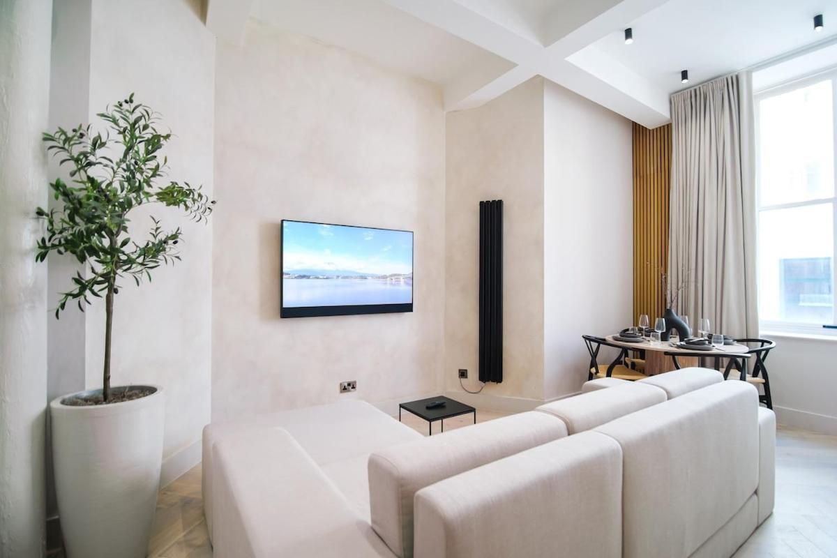 Japandi By The Heim Residences Manchester Bagian luar foto