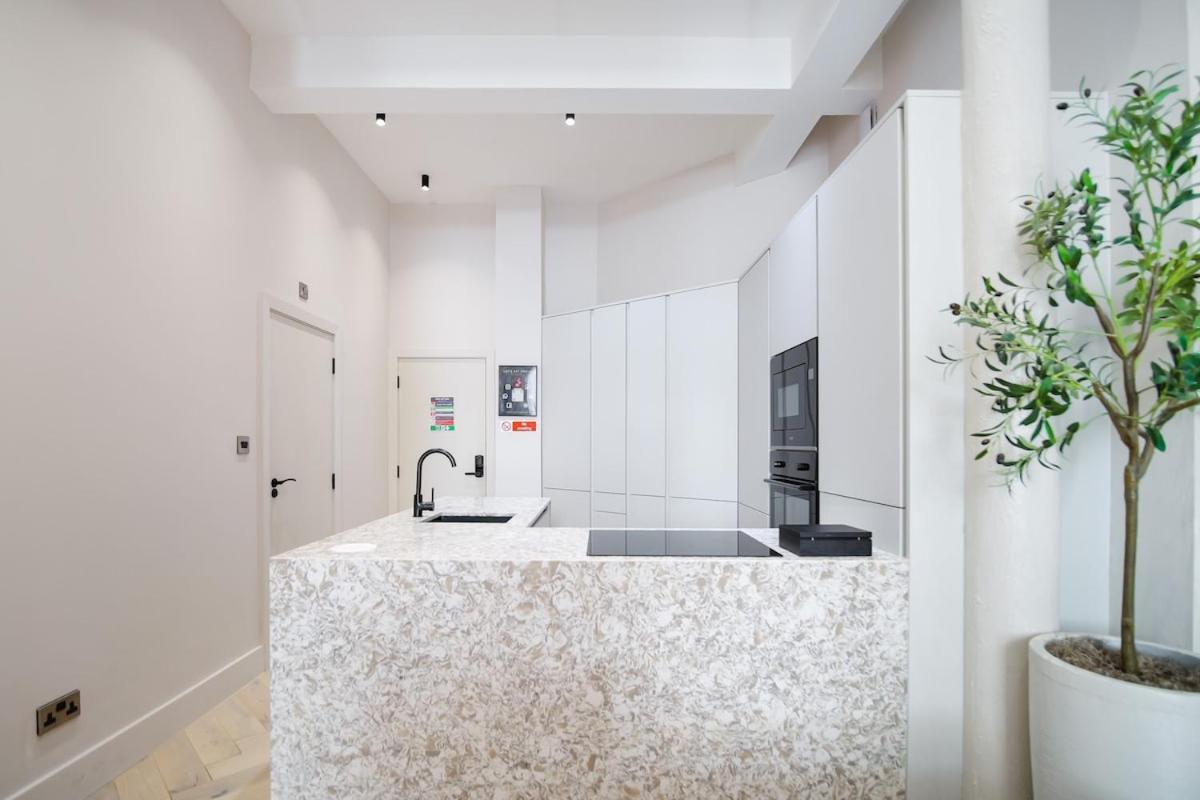 Japandi By The Heim Residences Manchester Bagian luar foto