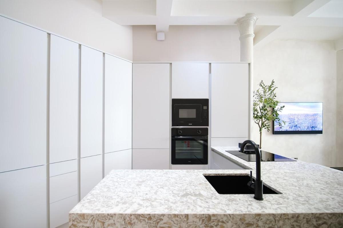 Japandi By The Heim Residences Manchester Bagian luar foto