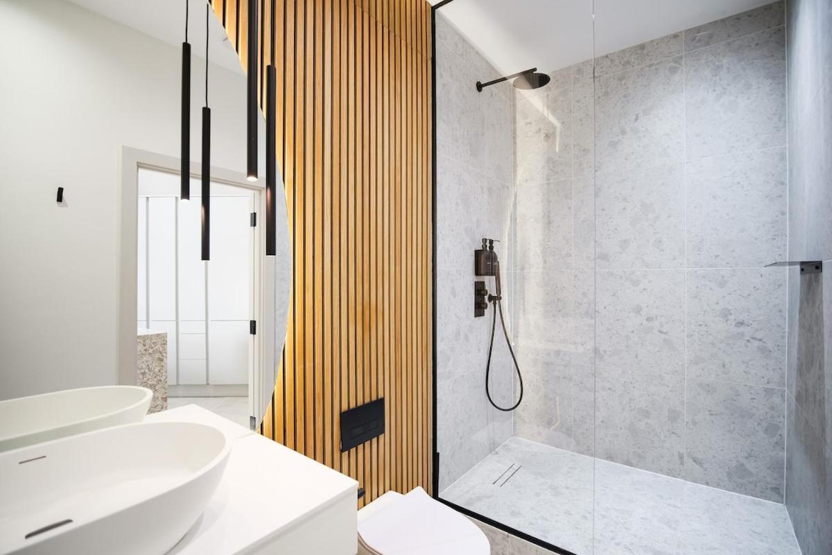Japandi By The Heim Residences Manchester Bagian luar foto