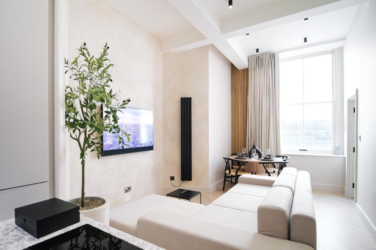 Japandi By The Heim Residences Manchester Bagian luar foto